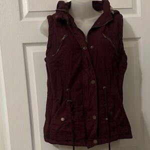 Snobbish size Large Burgundy Sleeveless Vest with Hood